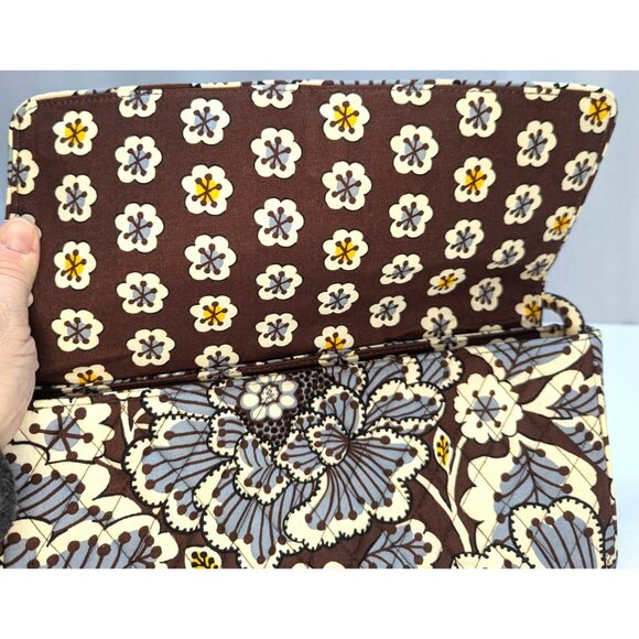 Vera Bradley Knot Just a Clutch in Slate Blooms NWOT - Picture 7 of 9